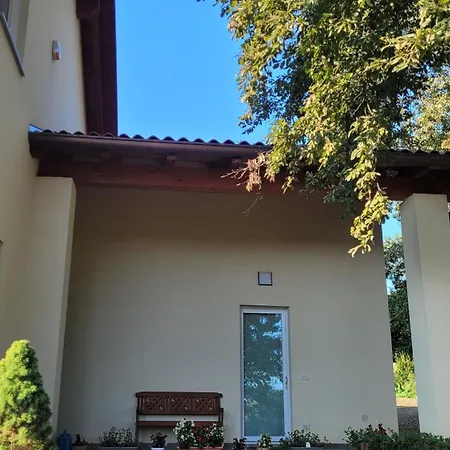 Lägenhet Casa Domos